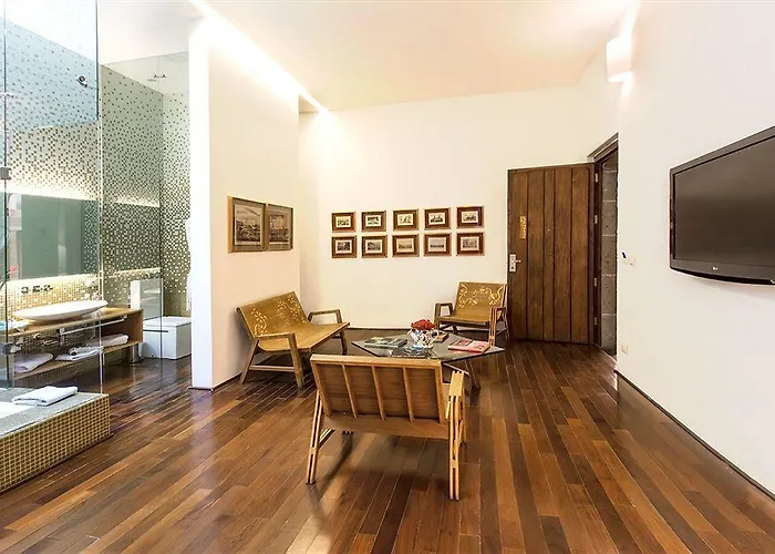 De Cortes Hotel 5*