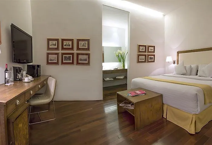De Cortes Hotel