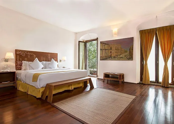 De Cortes Hotel