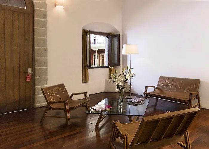 De Cortes Hotel