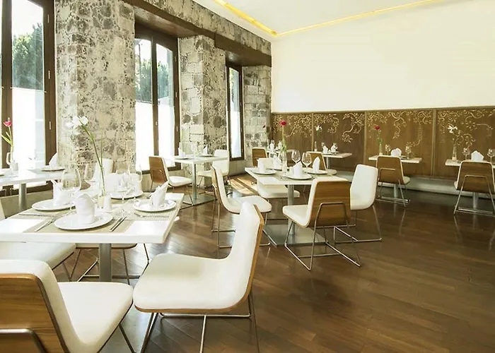 Hotel De Cortes